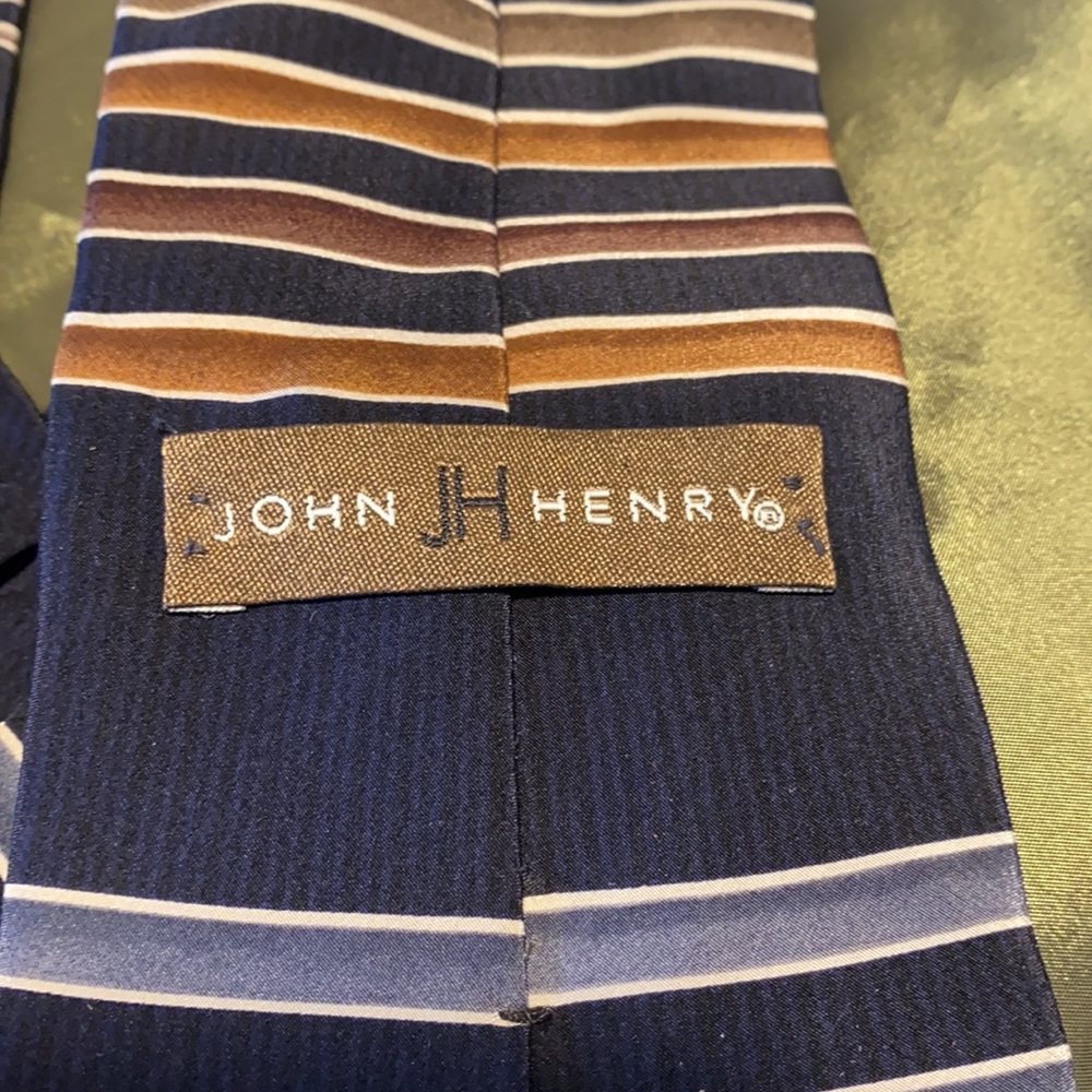 Men’s ties. - Picture 6 of 6